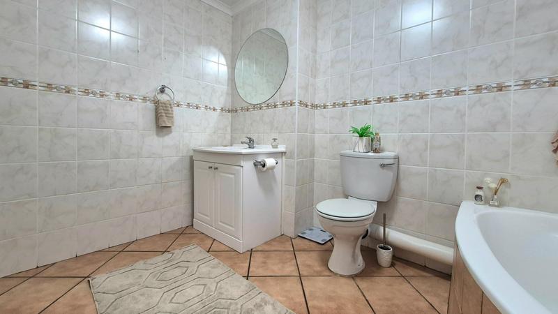 3 Bedroom Property for Sale in Island View Western Cape